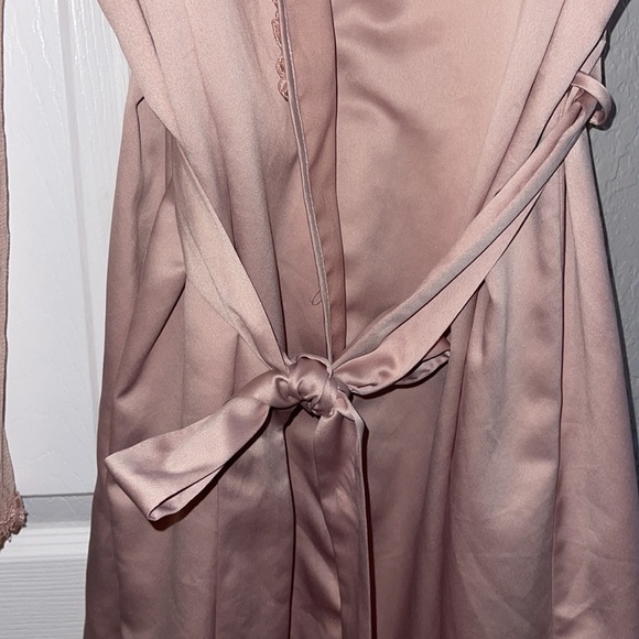 Flora Nikrooz Robe - Picture 4 of 8
